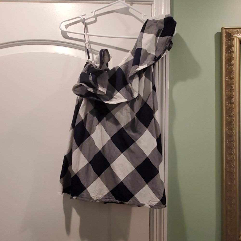 One shoulder checkered shirt
